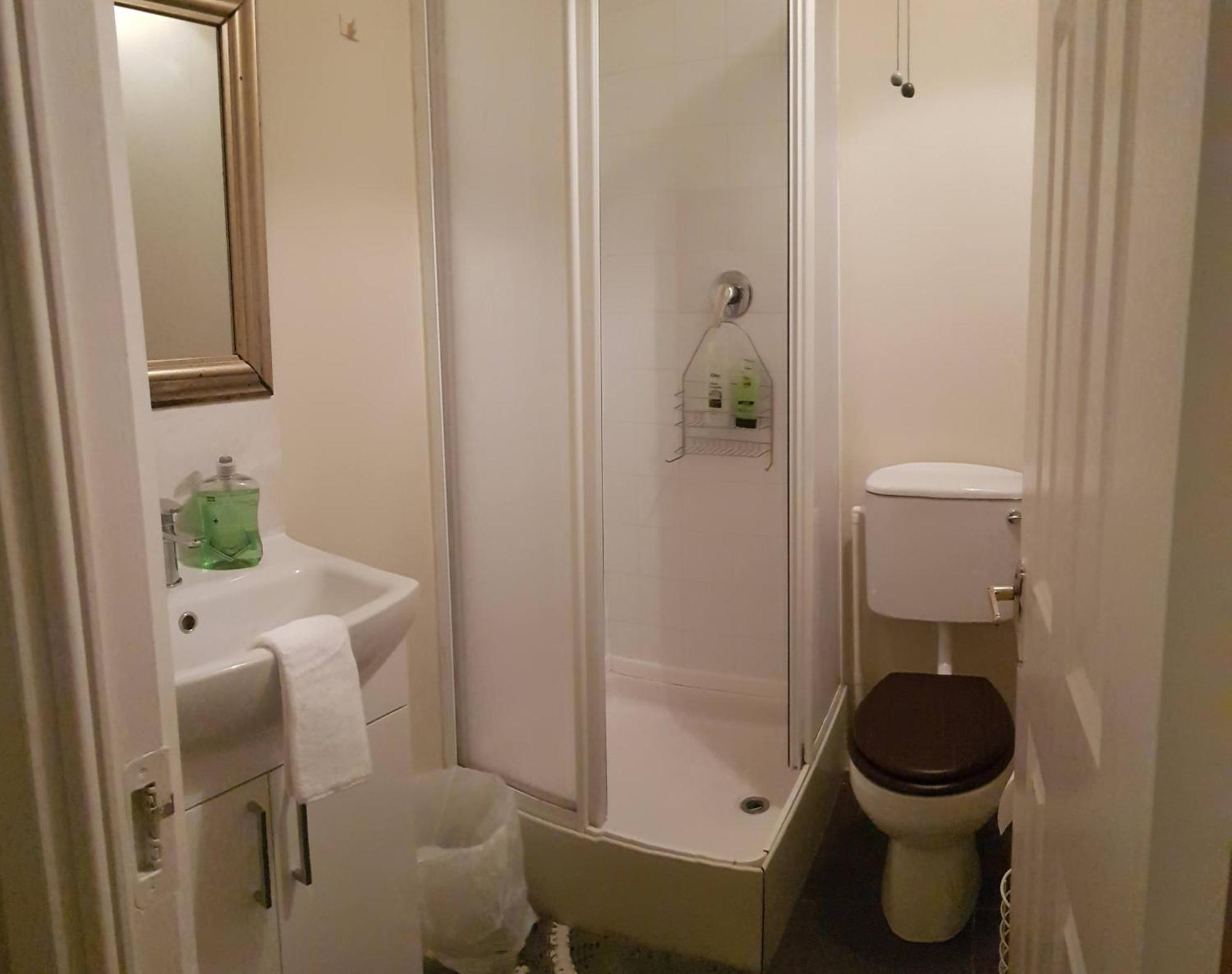 3 Bedroom 3 Bathroom House, Dublin Lucan Exteriér fotografie