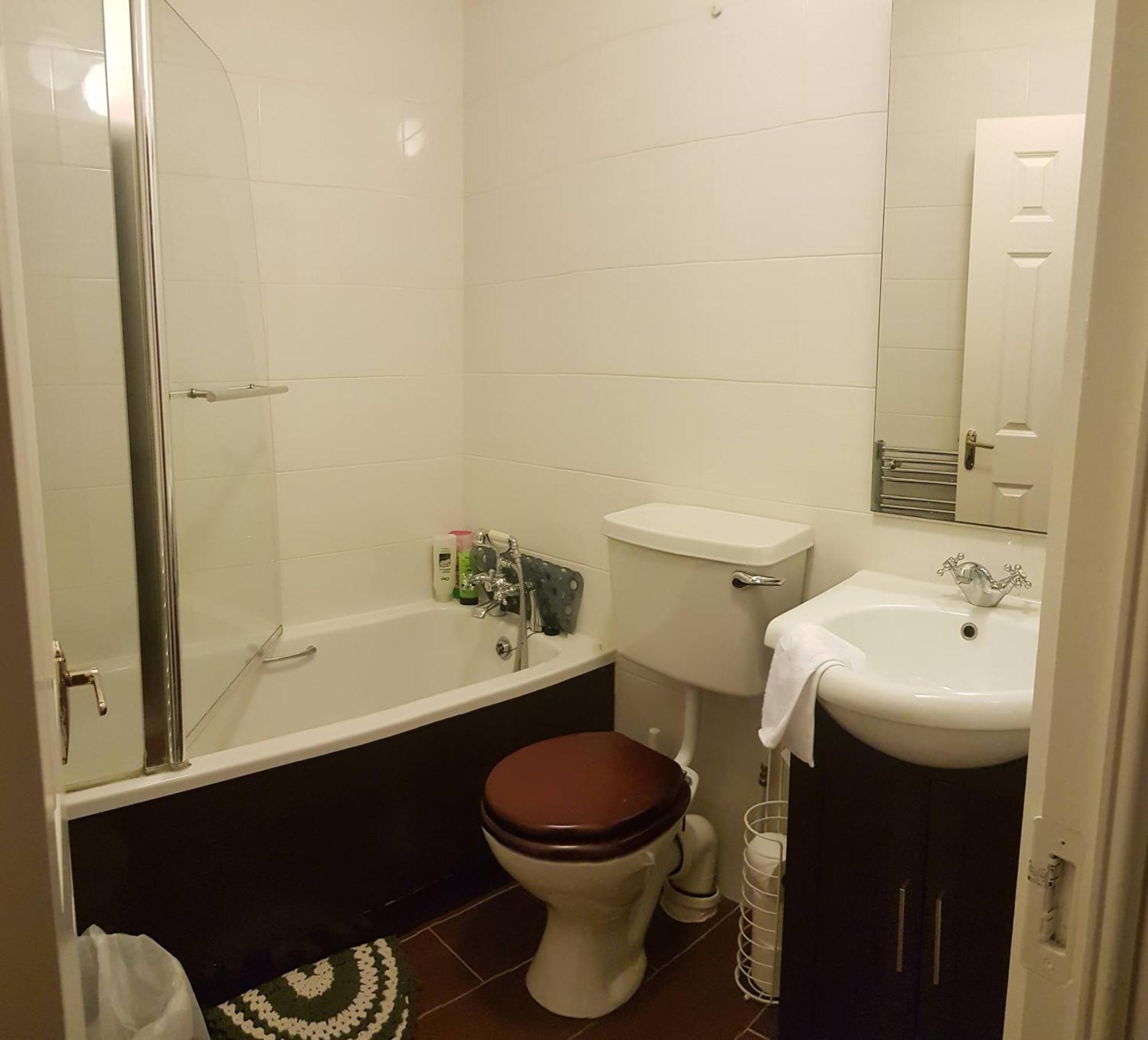 3 Bedroom 3 Bathroom House, Dublin Lucan Exteriér fotografie